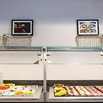 Leonardo Boutique Center