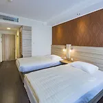 Leonardo Boutique Center Hotell 4*