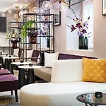 Leonardo Boutique Center Hotell 4*
