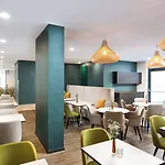 Leonardo Boutique Center