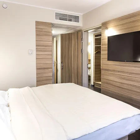 Leonardo Boutique Center Hotel Linec