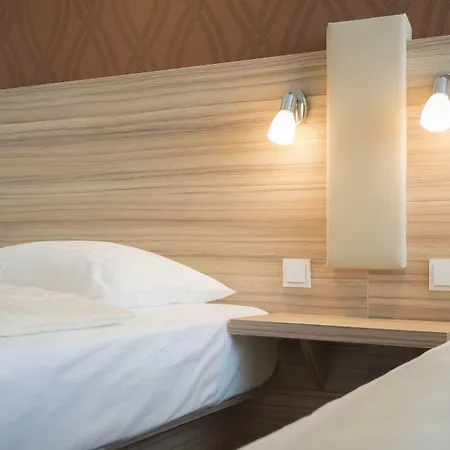 Leonardo Boutique Center 4* Linz