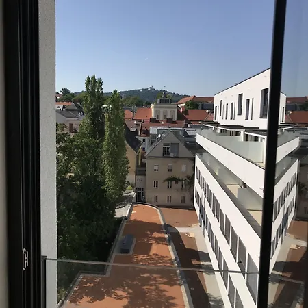 Hotel Leonardo Boutique Center