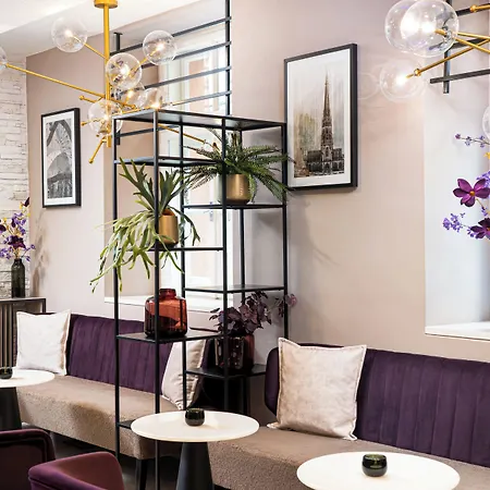Leonardo Boutique Center Hotel 4*
