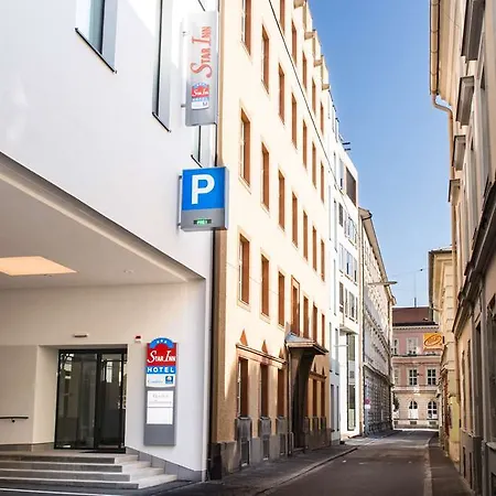 Leonardo Boutique Center Hotell 4*