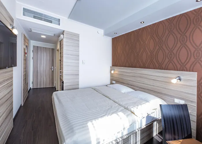 Leonardo Boutique Center 4* Linz