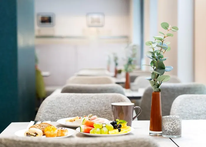 Leonardo Boutique Center Hotell 4*