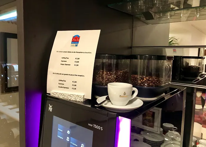 Leonardo Boutique Center