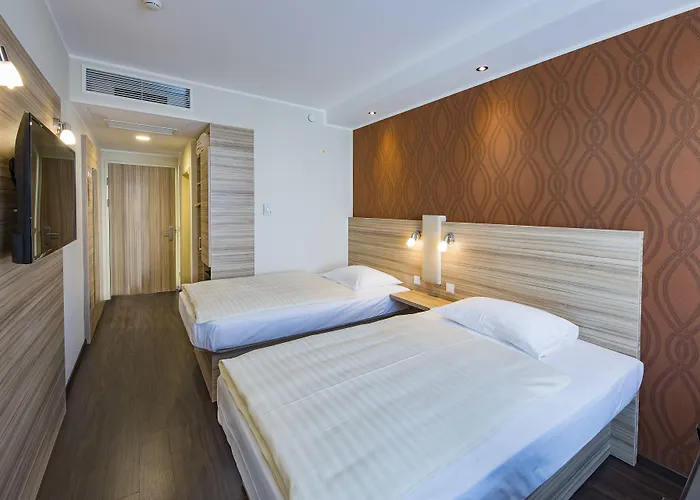 Leonardo Boutique Center Hotell 4*