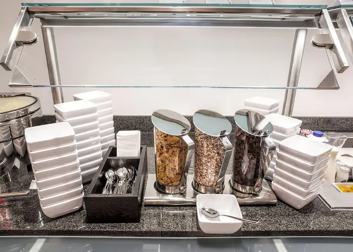 Leonardo Boutique Center Hotell 4*