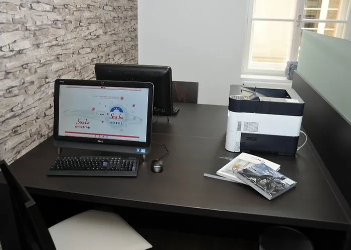 Leonardo Boutique Center