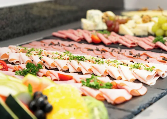 Leonardo Boutique Center