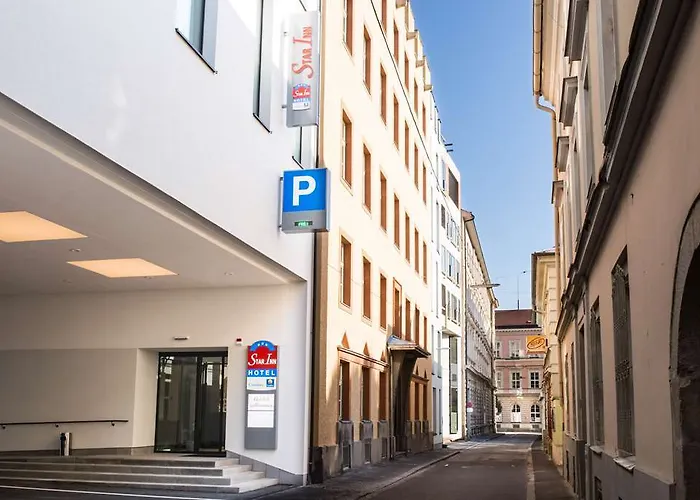 Leonardo Boutique Center Hotell 4*