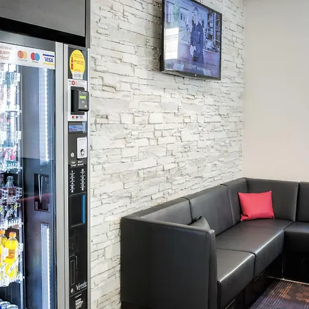 Hotel Leonardo Boutique Center